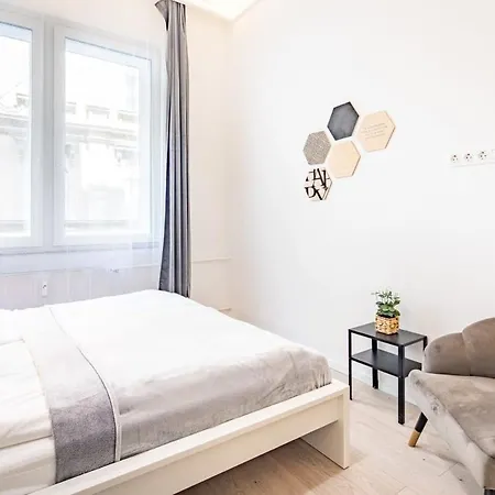 Ultra - New - Comfy * Budapest