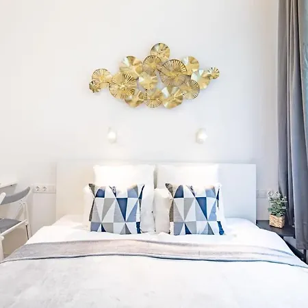 Апартаменты Ultra - New - Comfy